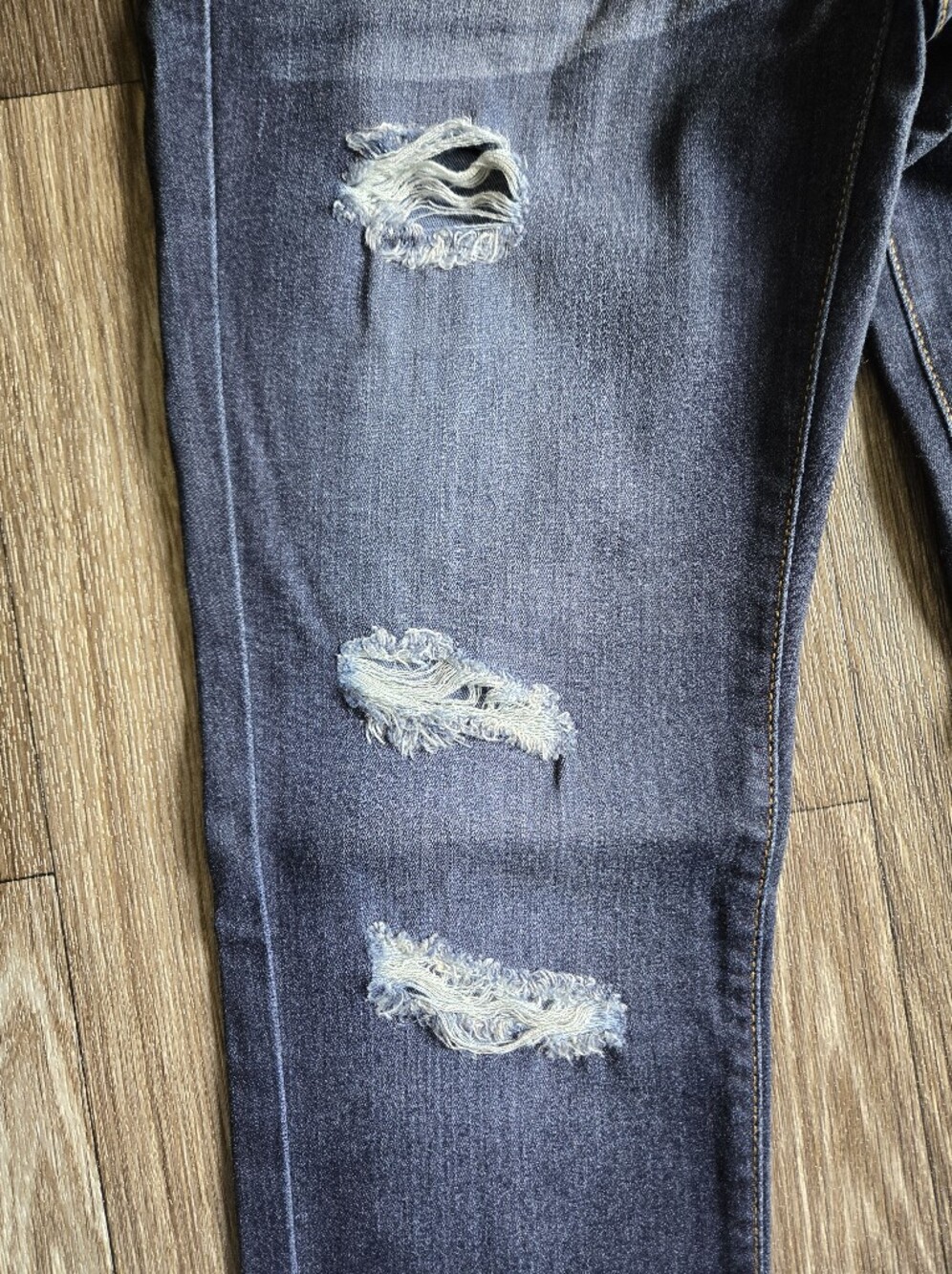 NWT- KanCan Estilo Dark Blue Mid-Rise Distressed Skinny Jean Women's Size 29 - Picture 6 of 9